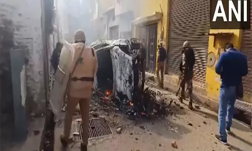 संभल में पथराव की घटना पर UP उपमुख्यमंत्री ने कहा- बाधा डालने वालों के खिलाफ कार्रवाई की जाएगी