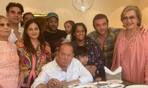 सलीम खान का आज 89वां जन्मदिन मना रहे