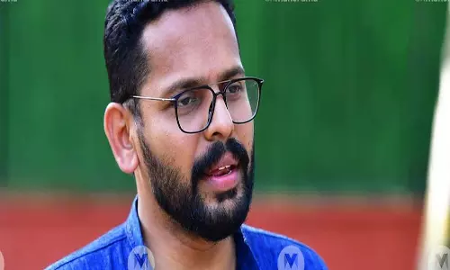 Kerala : पलक्कड़ में हार के बाद सरीन ने सीपीएम के विवादास्पद विज्ञापन का बचाव करते हुए Kerala : पलक्कड़ में हार के बाद सरीन ने सीपीएम के विवादास्पद विज्ञापन का बचाव करते हुए