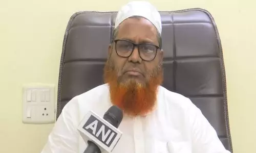 असम: 2026 विधानसभा चुनावों में AIUDF के कम से कम 35-40 सीटों पर चुनाव लड़ने की संभावना असम: 2026 विधानसभा चुनावों में AIUDF के कम से कम 35-40 सीटों पर चुनाव लड़ने की संभावना