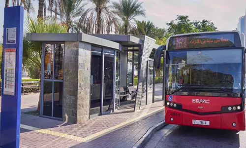 UAE: आरटीए ने 141 बस शेल्टर की स्थापना पूरी की, 2025 तक 762 शेल्टर बनाने का लक्ष्य