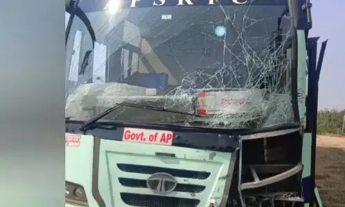 Andhra: आरटीसी बस-ऑटो टक्कर में सात की मौत, चार घायल