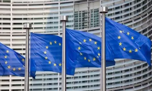 EU ने उइगरों के जबरन श्रम से बने सामानों पर प्रतिबंध लगाने के लिए विनियमन पारित किया