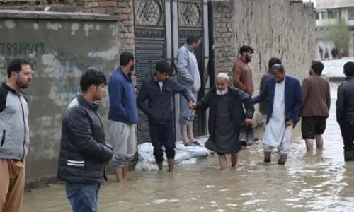 Afghanistan में अचानक आई बाढ़ से संपत्ति को भारी नुकसान Afghanistan में अचानक आई बाढ़ से संपत्ति को भारी नुकसान