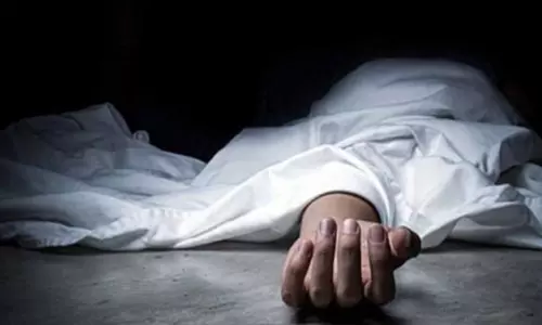 Kanpur: वृद्धा का घर में संदिग्ध परिस्थितियों में मिला शव, हत्या की आशंका Kanpur: वृद्धा का घर में संदिग्ध परिस्थितियों में मिला शव, हत्या की आशंका