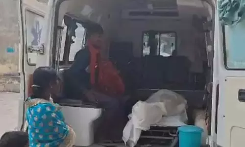 BREAKING: सिलेंडर में रिसाव से लगी आग, 4 लोग झुलसे