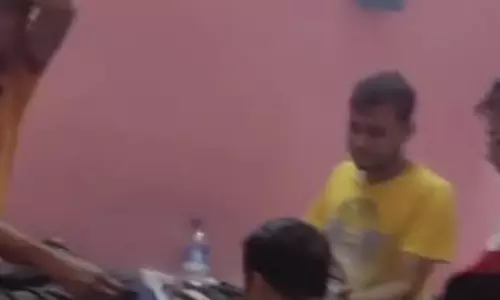 बिहार: सीएम नीतीश कुमार के राज में ही सरकारी अस्पताल में चली खूब शराब पार्टी, पांच गिरफ्तार