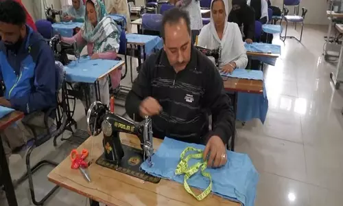 J&K: प्रधानमंत्री विश्वकर्मा योजना उद्यमिता को बढ़ावा देकर पुंछ में जीवन बदल रही