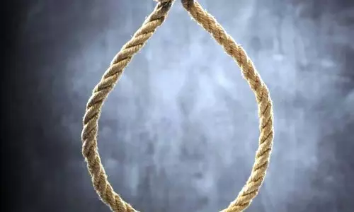 CG: नाबालिग ने फांसी लगाकर की ख़ुदकुशी, जांच में जुटी पुलिस