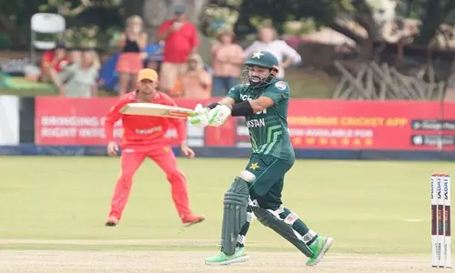 1st ODI: खुशी से हार तक, पाकिस्तान को जिम्बाब्वे ने बारिश से प्रभावित 80 रन से हराया