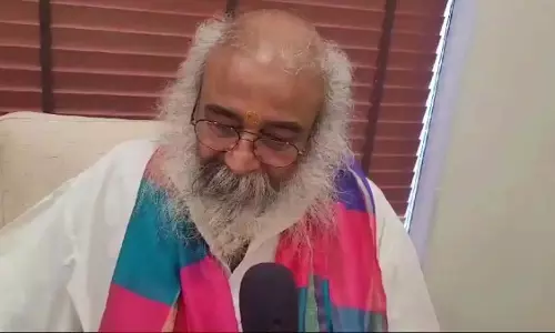 खोला मोहब्बत की दुकान और बेच रहे ज़हर: आचार्य प्रमोद कृष्णम