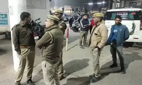 BREAKING: प्रेमिका को चाकू घोंपकर प्रेमी ने जहर खाया, हालत गंभीर