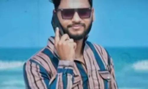 CG: इंटरसिटी एक्सप्रेस के टायलेट में मिली लापता युवक की लाश, फैली सनसनी CG: इंटरसिटी एक्सप्रेस के टायलेट में मिली लापता युवक की लाश, फैली सनसनी