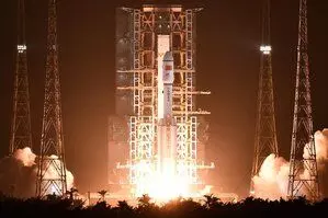 Chinese Rocket का मलबा वायुमंडल में फिर से प्रवेश कर गया, जिसमें से अधिकांश जल गया