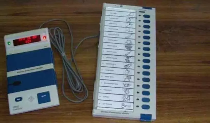 कांग्रेस सांसद किरण कुमार रेड्डी ने EVM पर चिंता जताई