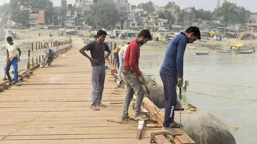 महाकुंभ के दौरान UP सरकार ने पैकेज्ड त्रिवेणी जल बेचने की पहल शुरू की