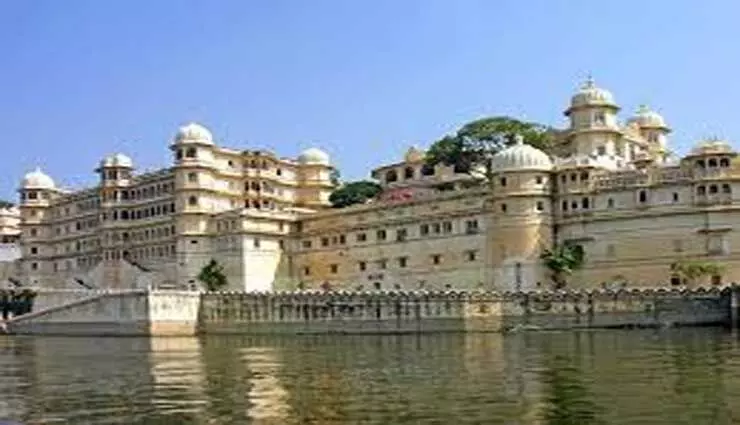 Udaipur पैलेस में नए महाराणा और उनके चचेरे भाई के बीच टकराव की घटना हुई खत्म