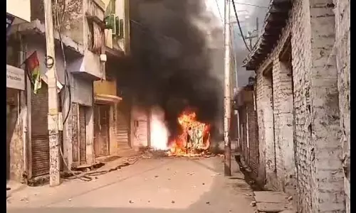 Delhi: पुलिस स्टेशन में लगी आग