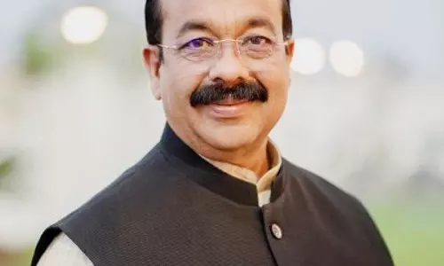 CM विष्णुदेव साय ने डिप्टी सीएम अरुण साव को दी जन्मदिन की बधाई CM विष्णुदेव साय ने डिप्टी सीएम अरुण साव को दी जन्मदिन की बधाई