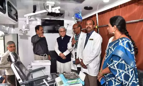 राज्यपाल ने राजभवन कर्मचारियों के लिए चिकित्सा जांच शिविर का उद्घाटन किया राज्यपाल ने राजभवन कर्मचारियों के लिए चिकित्सा जांच शिविर का उद्घाटन किया