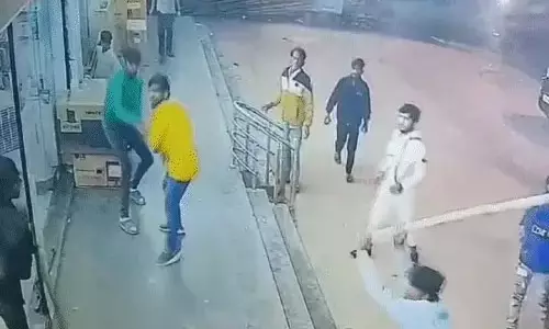 राजेंद्र नगर इलाके में 5 लड़कों ने की गुंडागर्दी, वीडियो वायरल