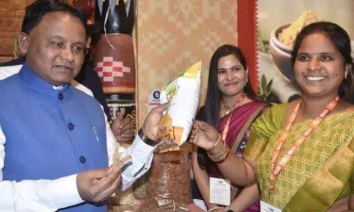 माझी ने दिल्ली व्यापार मेले में कंधमाल हल्दी खरीदी