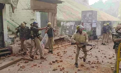 संभल में निषेधाज्ञा लागू, स्कूल, इंटरनेट बंद