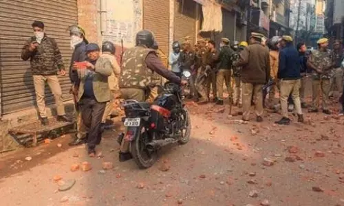 UP:संभल मस्जिद सर्वेक्षण के खिलाफ हिंसक प्रदर्शन के दौरान झड़प में 3 की मौत