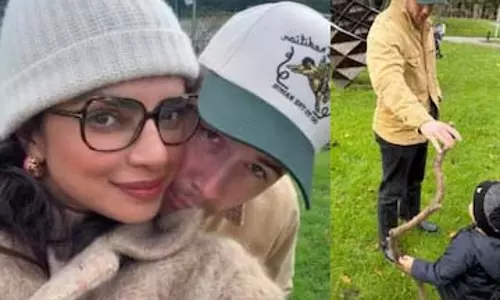 Priyanka Chopra ने लंदन में निक जोनास और बेटी मालती के साथ लिया आनंद Priyanka Chopra ने लंदन में निक जोनास और बेटी मालती के साथ लिया आनंद