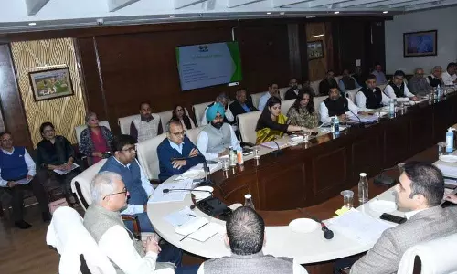 Haryana : शिकायतों का त्वरित निवारण सुनिश्चित करें मुख्य सचिव जोशी ने अधिकारियों से कहा