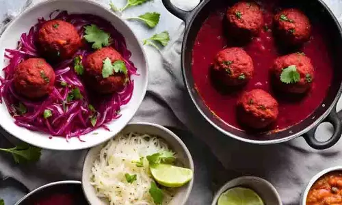 Beetroot Kofta Recipe: इस वीकेंड लंच में बनाएं चुकंदर कोफ्ता Beetroot Kofta Recipe: इस वीकेंड लंच में बनाएं चुकंदर कोफ्ता