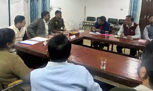 DC ने अधिकारियों से कहा, परियोजनाओं का समयबद्ध तरीके से पूरा होना सुनिश्चित करें