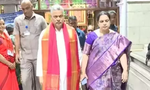 DGP ने भगवान वेंकटेश्वर के दर्शन किए DGP ने भगवान वेंकटेश्वर के दर्शन किए