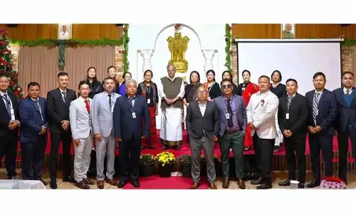 Nagaland के राज्यपाल ने पैरालंपिक कांस्य पदक विजेता होकाटो और टीबीडी को सम्मानित किया Nagaland के राज्यपाल ने पैरालंपिक कांस्य पदक विजेता होकाटो और टीबीडी को सम्मानित किया
