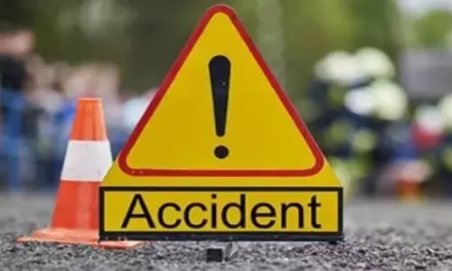 Mumbai: वेस्टर्न एक्सप्रेस हाईवे पर कार डिवाइडर से टकराई, 2 किशोरों की मौत
