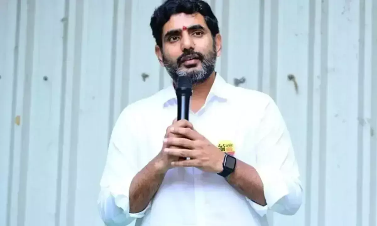 Lokesh ने करोड़ रुपये का बोझ डालने के लिए जगन की आलोचना की Lokesh ने करोड़ रुपये का बोझ डालने के लिए जगन की आलोचना की