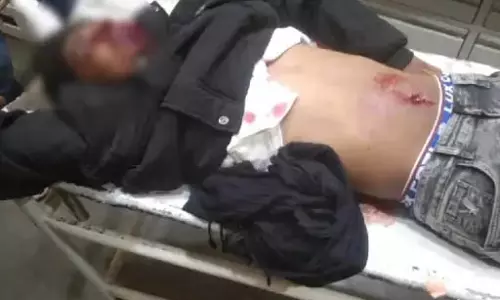 ट्रक ने मारी ठोकर, स्पॉट पर बाइक सवार की मौत ट्रक ने मारी ठोकर, स्पॉट पर बाइक सवार की मौत