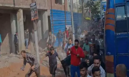 Katra में वैष्णो देवी रोपवे परियोजना के खिलाफ स्थानीय लोगों के विरोध प्रदर्शन के दौरान पथराव