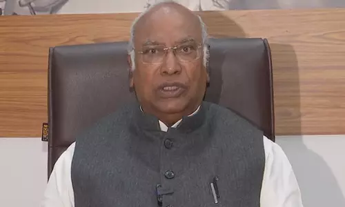 हम देश को बचाने के लिए अडानी का मुद्दा उठाना चाहते थे: Mallikarjun Kharge हम देश को बचाने के लिए अडानी का मुद्दा उठाना चाहते थे: Mallikarjun Kharge