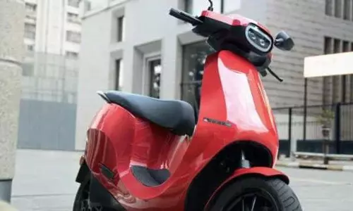 स्कूटर को 3लाख लोग खरीद चुके मांग इतनी ज्यादा है कि हर कोई इसे चाहता