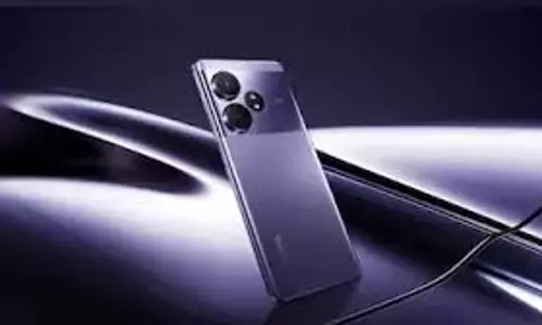 Realme Neo 7 स्मार्टफोन, अगले महीने इस दिन लॉन्च 7,000 mAh की बड़ी बैटरी Realme Neo 7 स्मार्टफोन, अगले महीने इस दिन लॉन्च 7,000 mAh की बड़ी बैटरी