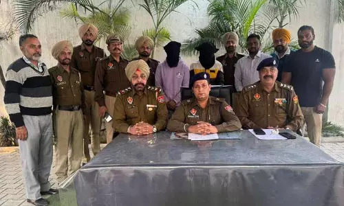 Gujarat के व्यापारी अपहरण मामले का खुलासा, दो गिरफ्तार Gujarat के व्यापारी अपहरण मामले का खुलासा, दो गिरफ्तार
