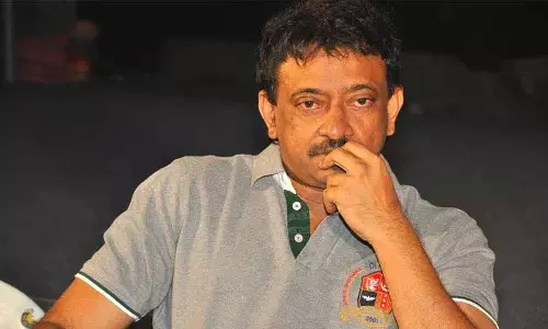 Naidu, कल्याण पर विवादास्पद पोस्ट के बाद राम गोपाल वर्मा ने डिजिटल रूप से आने की पेशकश की Naidu, कल्याण पर विवादास्पद पोस्ट के बाद राम गोपाल वर्मा ने डिजिटल रूप से आने की पेशकश की