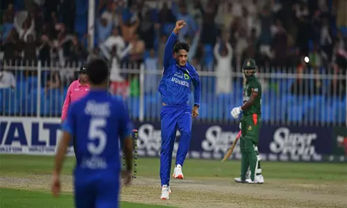 IPL मेगा नीलामी: एमआई ने अफगानिस्तान के युवा स्पिनर ग़ज़नफ़र को 4.80 करोड़ रुपये में खरीदा, महाराज, अकेल को नहीं खरीदा