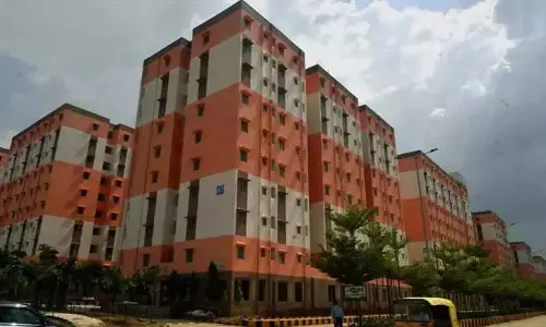 New Dignity हाउसिंग कॉलोनी में रखरखाव संबंधी गंभीर समस्याओं से जूझ रहे