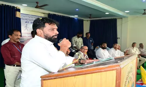 Minister ने सोशल मीडिया कार्यकर्ताओं को झूठे अभियान के खिलाफ चेतावनी दी