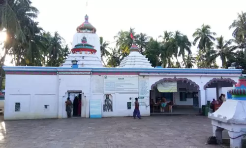 बिरजा मंदिर विकास और सौंदर्यीकरण परियोजना समय पर पूरी करें: CM ने अधिकारियों को निर्देश दिया बिरजा मंदिर विकास और सौंदर्यीकरण परियोजना समय पर पूरी करें: CM ने अधिकारियों को निर्देश दिया