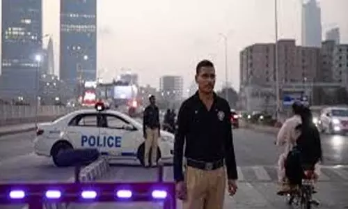 Karachi में सड़क अपराधों में उछाल, इस साल अब तक 45,000 घटनाएं दर्ज Karachi में सड़क अपराधों में उछाल, इस साल अब तक 45,000 घटनाएं दर्ज