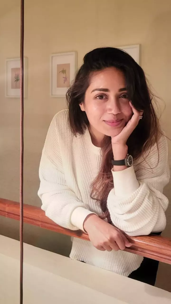 निवेथा पेथुराज का सिज़लिंग लुक