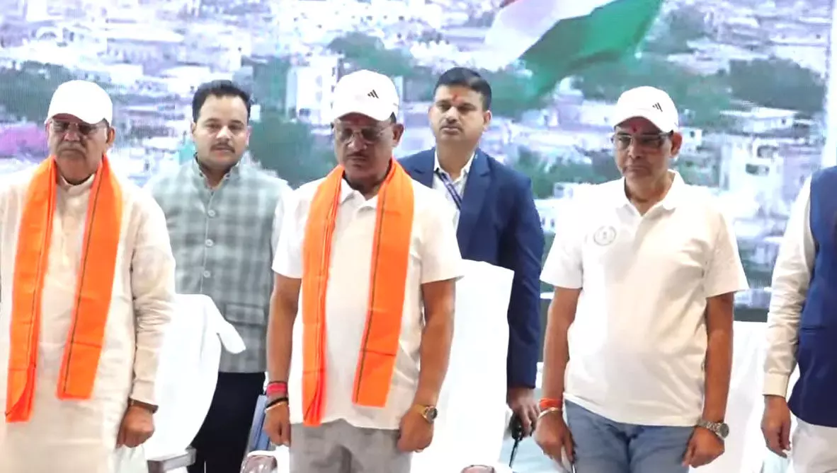 संविधान दिवस पर निकली पदयात्रा में शामिल हुए CM विष्णुदेव साय